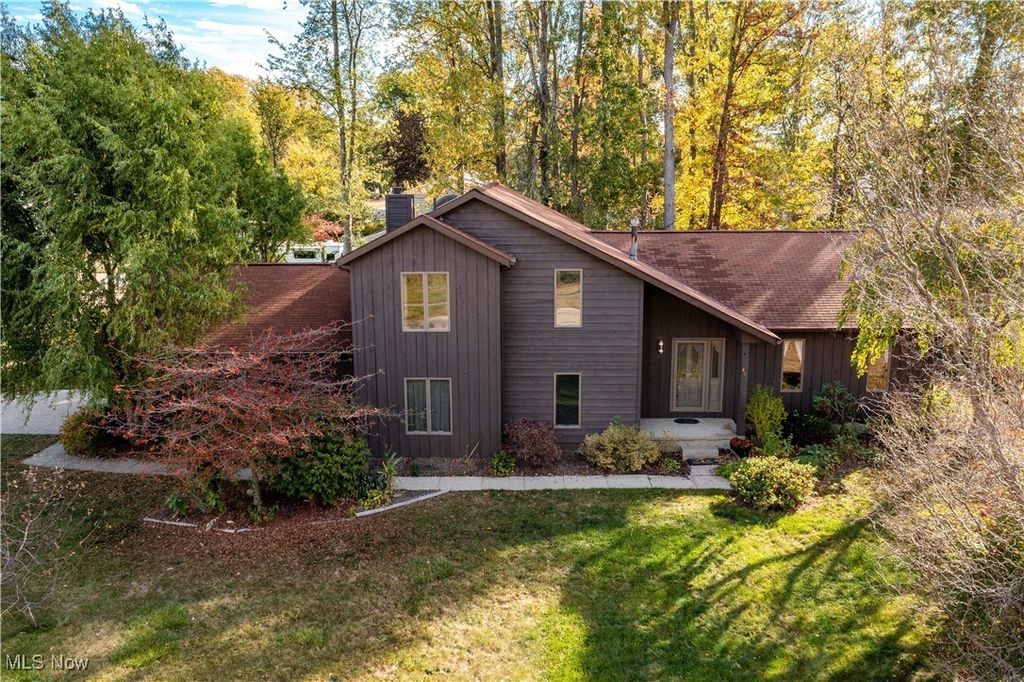 408 Loyola Drive, Elyria, OH 44035