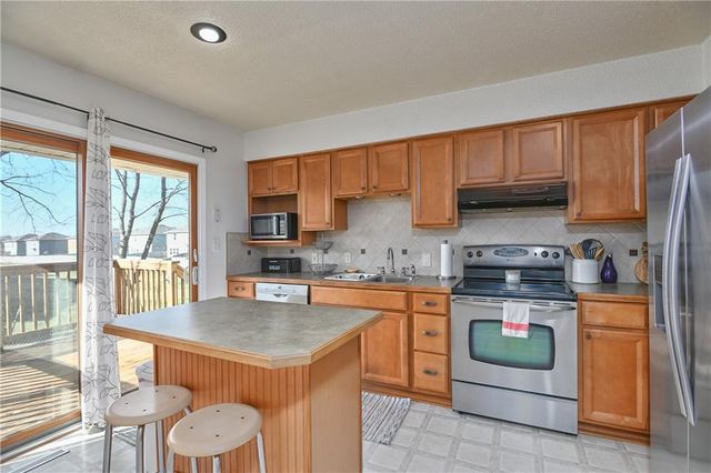 509 W South Street, Spring Hill, KS 66083