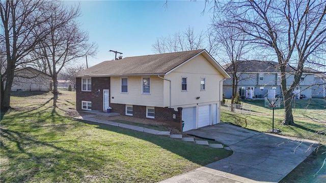 509 W South Street, Spring Hill, KS 66083