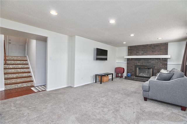 509 W South Street, Spring Hill, KS 66083