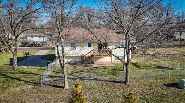 509 W South Street, Spring Hill, KS 66083