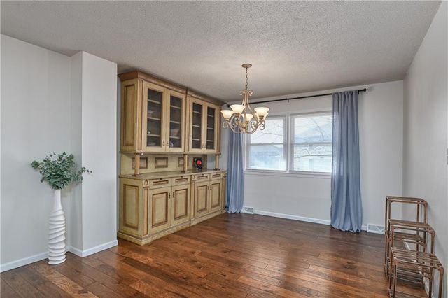 509 W South Street, Spring Hill, KS 66083