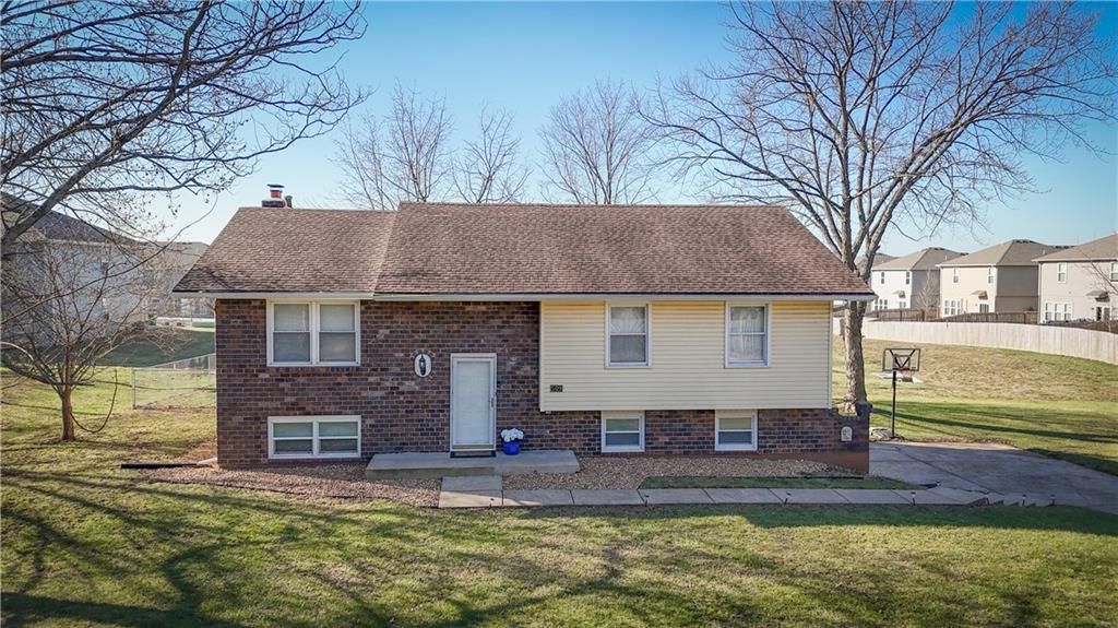509 W South Street, Spring Hill, KS 66083