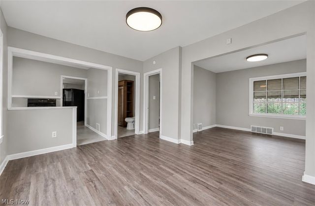 5733 Longwood Avenue, Maple Heights, OH 44137