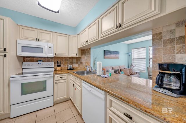 952 W Beach Boulevard 305, Gulf Shores, AL 36542