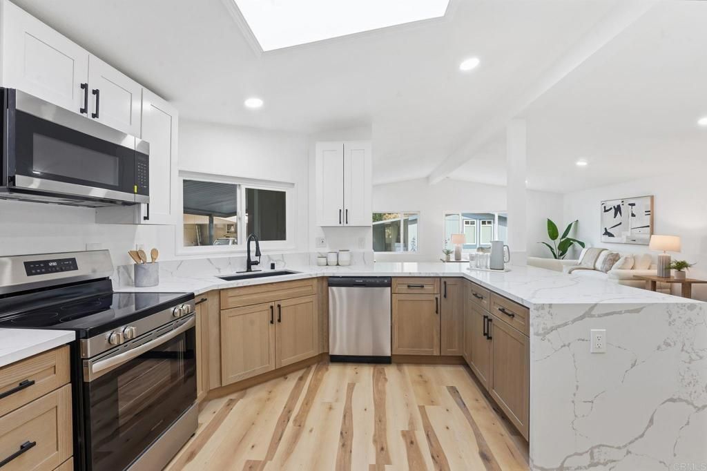 8975 Lawrence Welk Drive 446, Escondido, CA 92026 — exterior