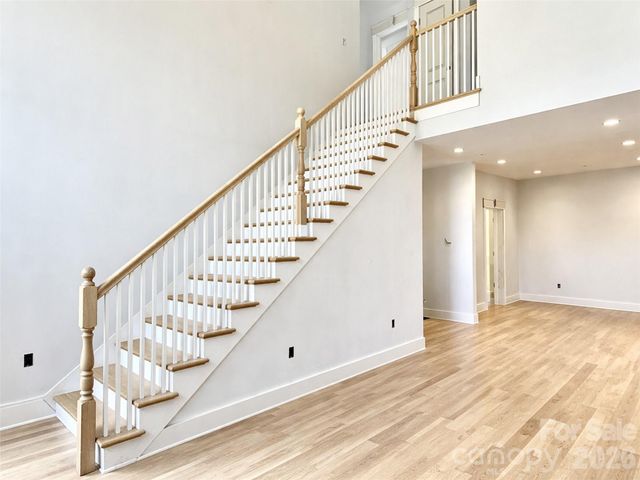 366 Mistletoe Trail, Hendersonville, NC 28791