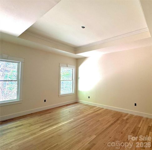 366 Mistletoe Trail, Hendersonville, NC 28791