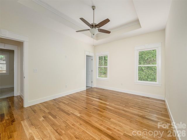 366 Mistletoe Trail, Hendersonville, NC 28791