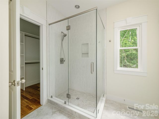 366 Mistletoe Trail, Hendersonville, NC 28791
