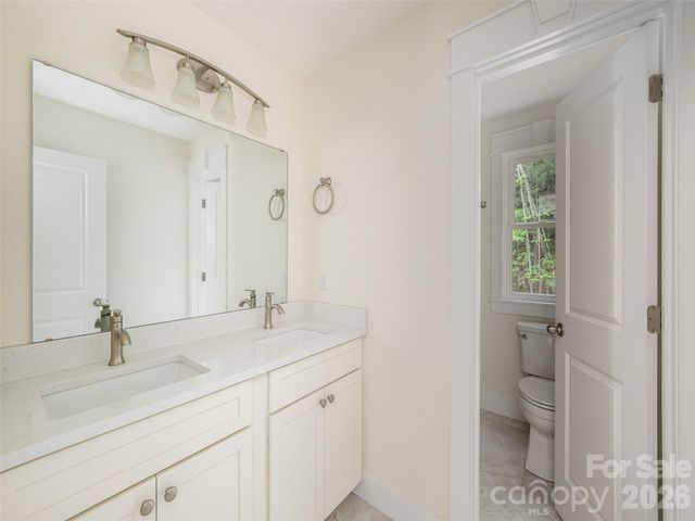 366 Mistletoe Trail, Hendersonville, NC 28791