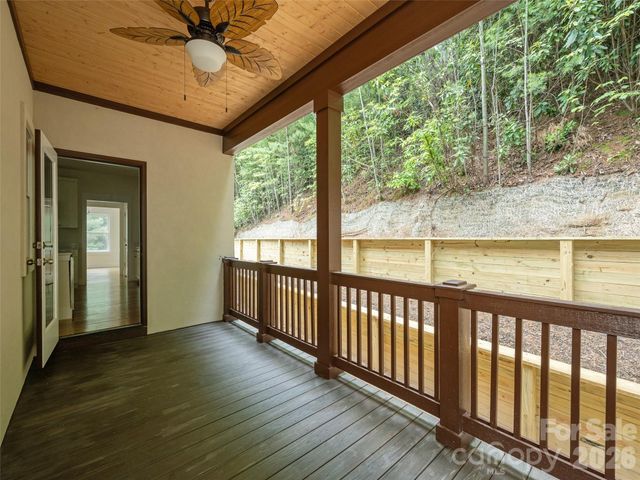 366 Mistletoe Trail, Hendersonville, NC 28791