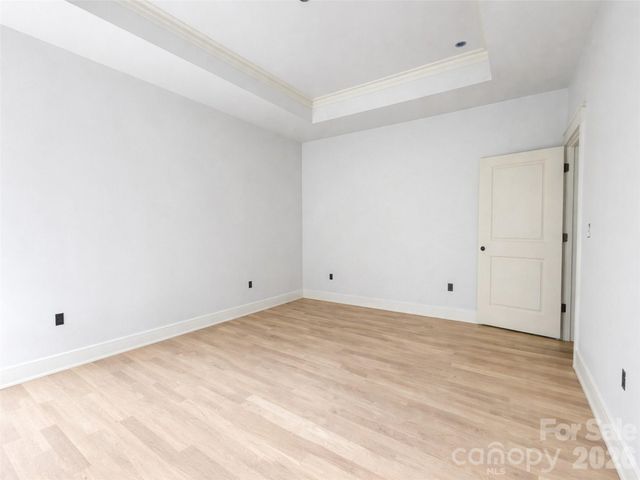 366 Mistletoe Trail, Hendersonville, NC 28791