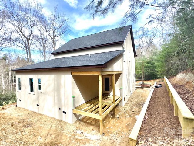 366 Mistletoe Trail, Hendersonville, NC 28791