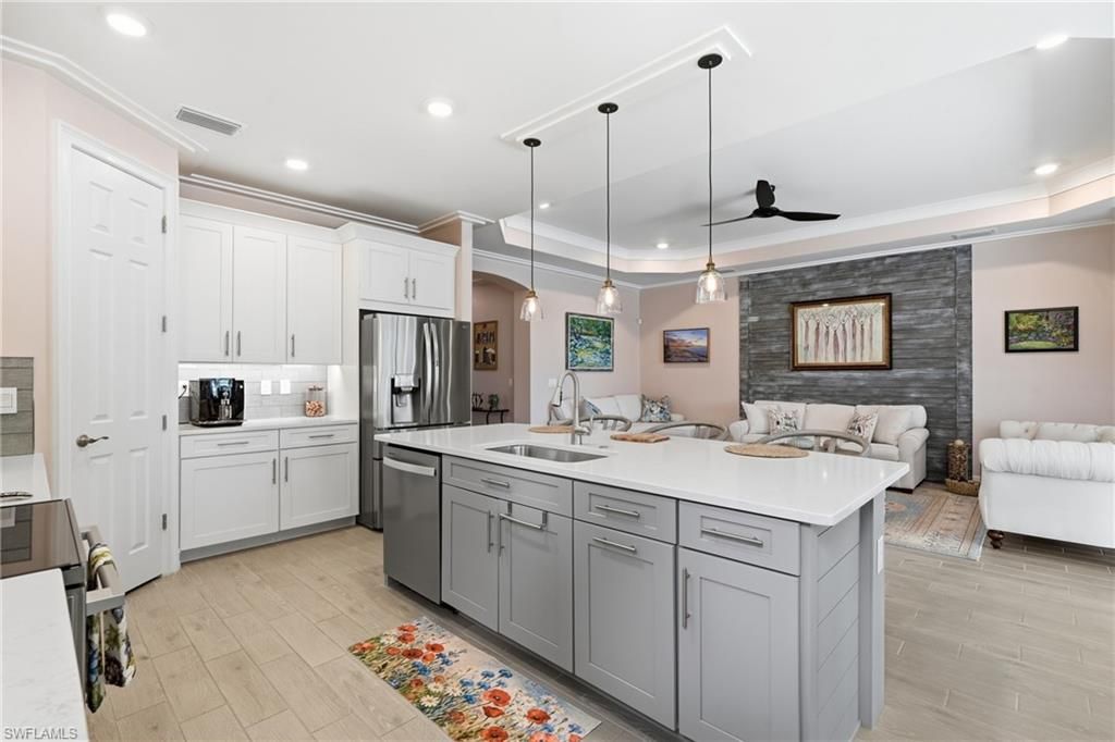 28113 Seasons Tide AVE, BONITA SPRINGS, FL 34135 — photo 4