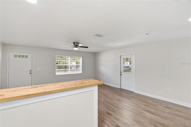 3721 E NORTH BAY STREET, Tampa, FL 33610