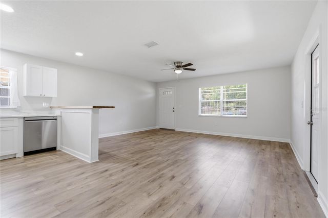 3721 E NORTH BAY STREET, Tampa, FL 33610