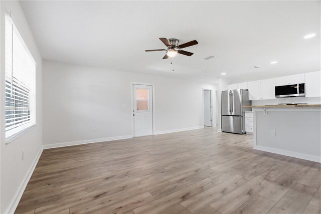 3721 E NORTH BAY STREET, Tampa, FL 33610