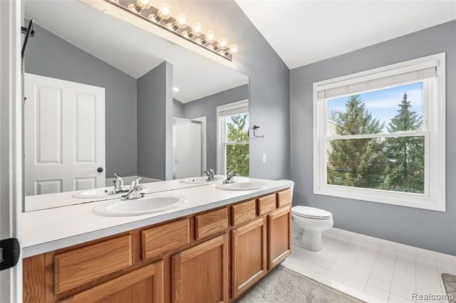 489 N Washington Street, Lake Orion, MI 48362