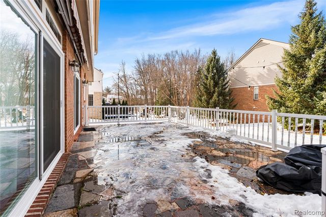 489 N Washington Street, Lake Orion, MI 48362