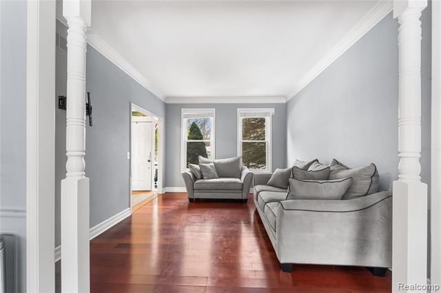 489 N Washington Street, Lake Orion, MI 48362