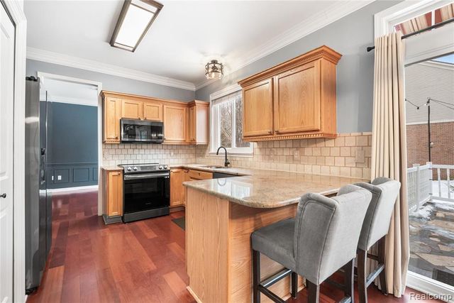 489 N Washington Street, Lake Orion, MI 48362