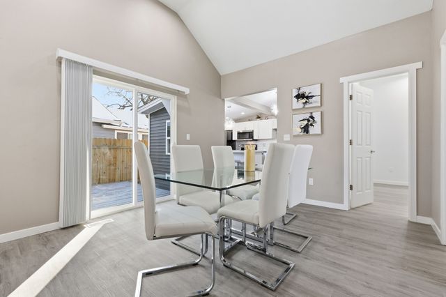 3126 SW 12th Place, Des Moines, IA 50315