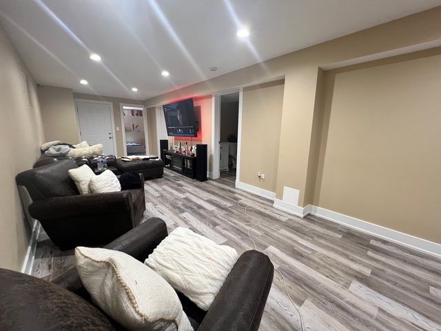 228 N Leclaire Avenue, Chicago, IL 60644