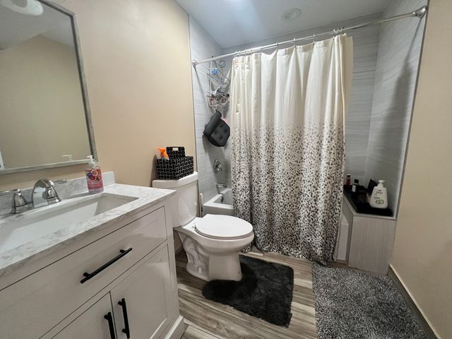 228 N Leclaire Avenue, Chicago, IL 60644
