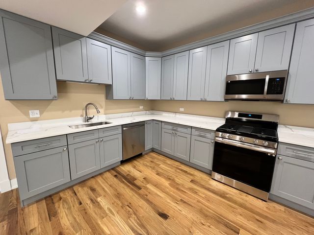 228 N Leclaire Avenue, Chicago, IL 60644