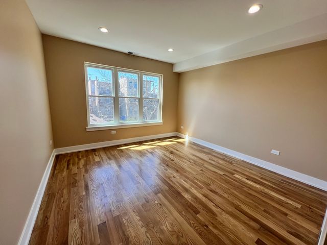 228 N Leclaire Avenue, Chicago, IL 60644