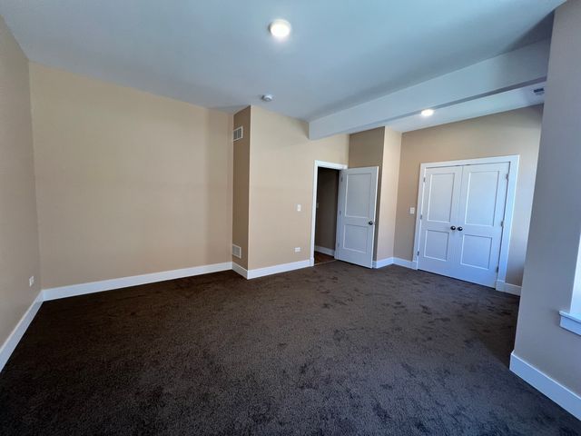 228 N Leclaire Avenue, Chicago, IL 60644