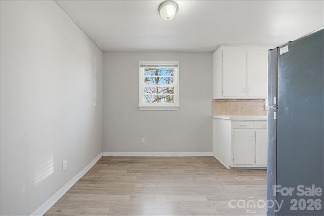 1512 N Deal Avenue, Newton, NC 28658