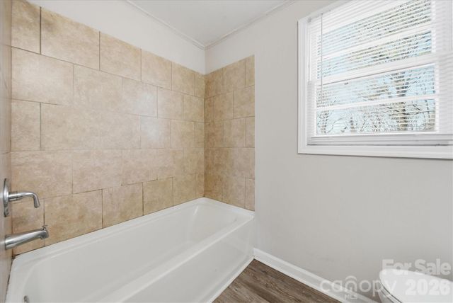 1512 N Deal Avenue, Newton, NC 28658