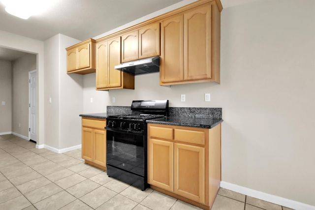 7418 Sun Reign Ln, Sacramento, CA 95823