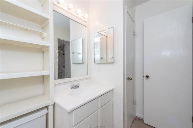 904 University Oaks Boulevard 99, College Station, TX 77840