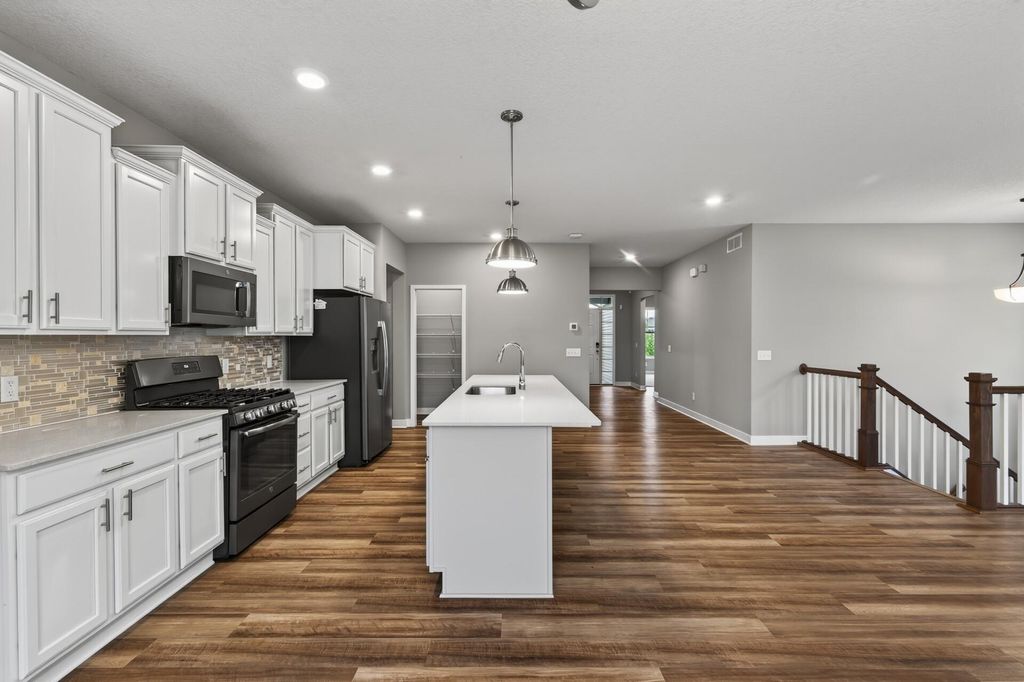 1250 Oak Tree Court, Carver, MN 55315 — photo 5