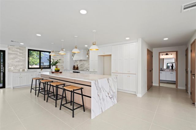 10701 Scotland Well DR, Austin, TX 78750