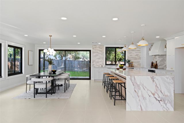 10701 Scotland Well DR, Austin, TX 78750
