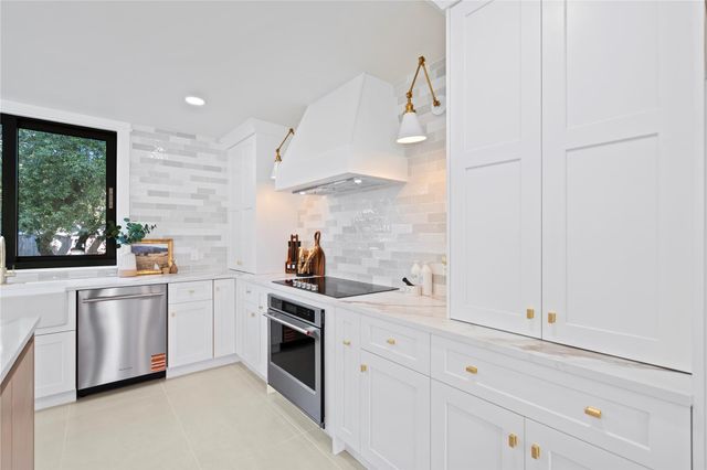 10701 Scotland Well DR, Austin, TX 78750