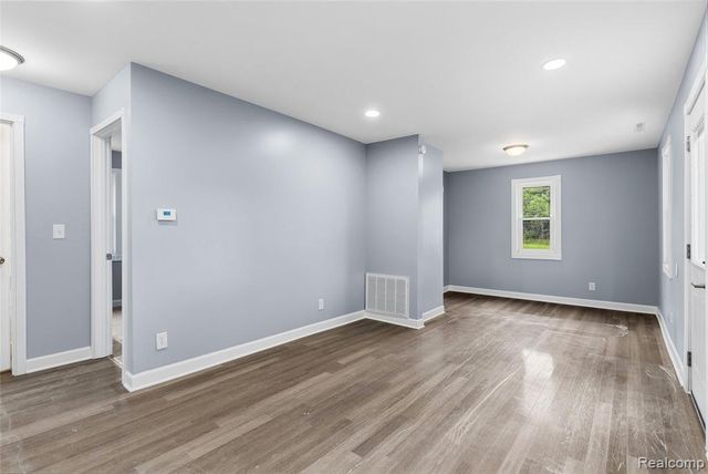 3241 E Frances Road, Clio, MI 48420