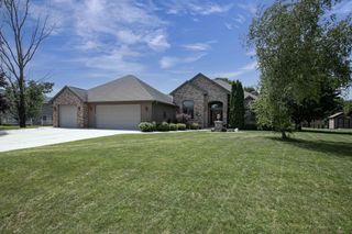 N8387 ROYCE COURT, Menasha, WI 54952