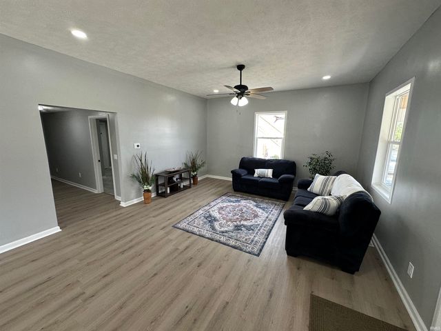 1307 19TH STREET, Bedford, IN 47421