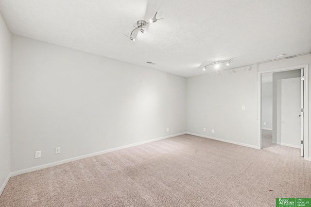 16313 Browne Street, Omaha, NE 68116