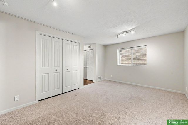16313 Browne Street, Omaha, NE 68116