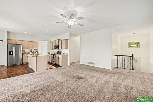 16313 Browne Street, Omaha, NE 68116