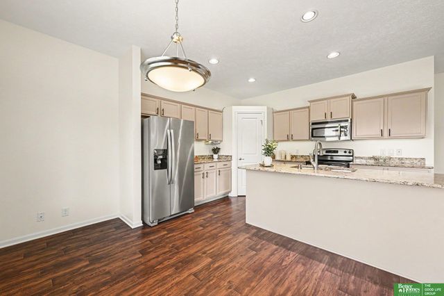 16313 Browne Street, Omaha, NE 68116