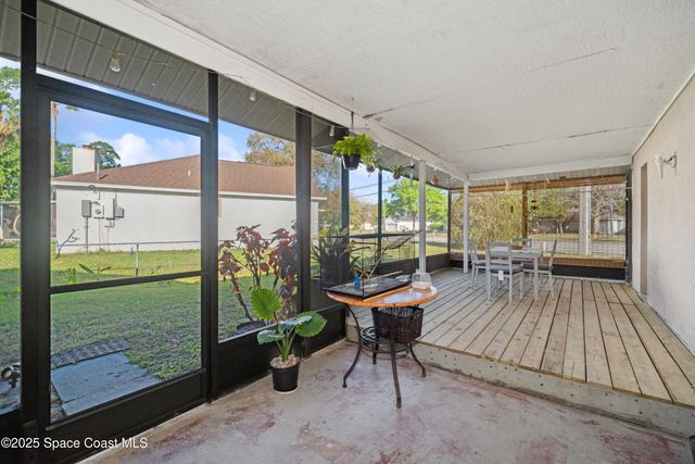 254 Emerson Drive NW, Palm Bay, FL 32907