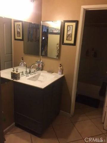 801 S Lyon Street A112, Santa Ana, CA 92705
