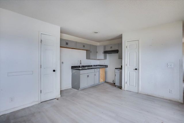 1502 E Catalina St, Wichita, KS 67216